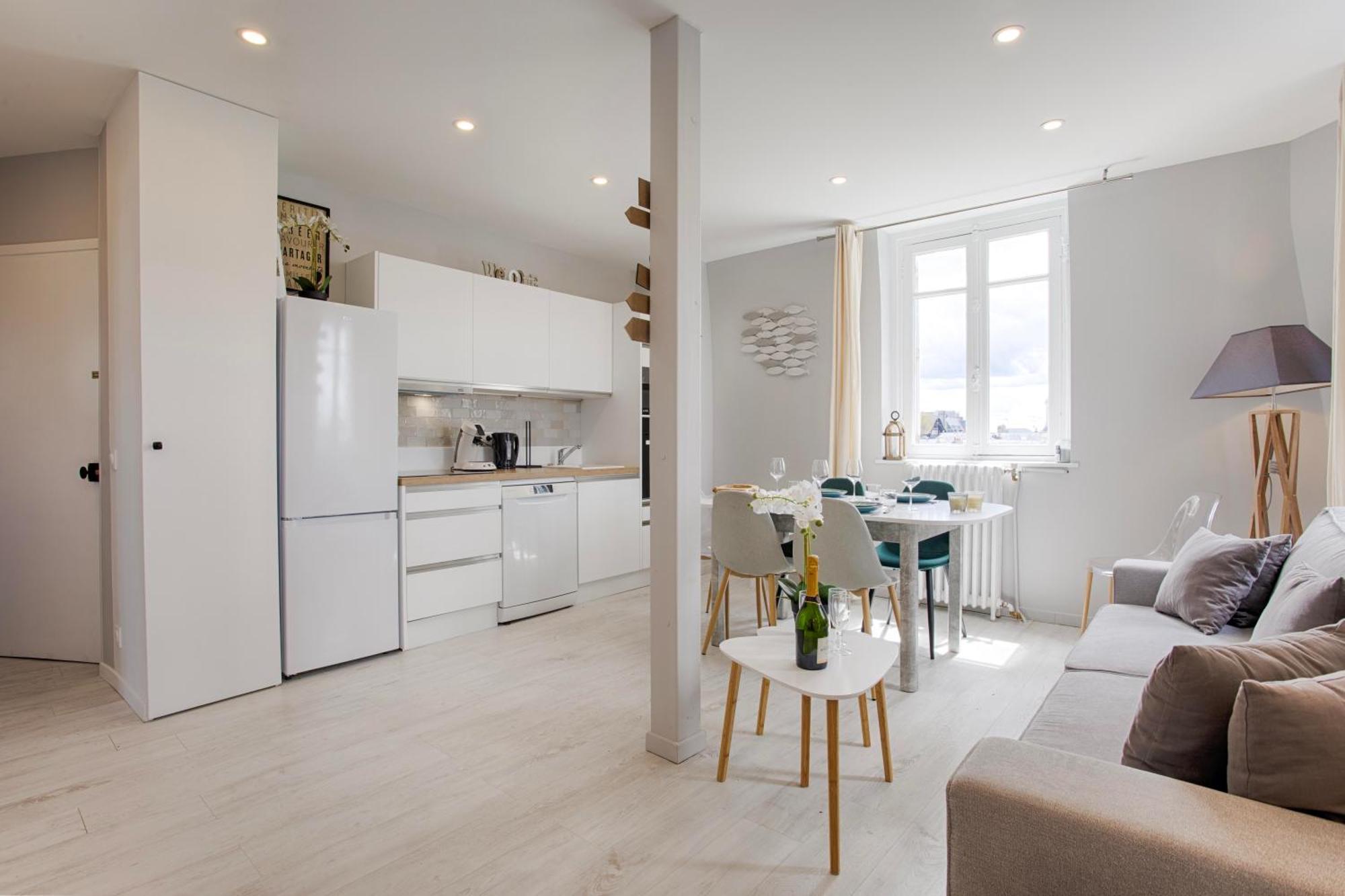 Apartment Centre *